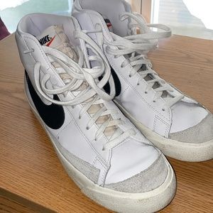 NIKE BLAZER MID 77